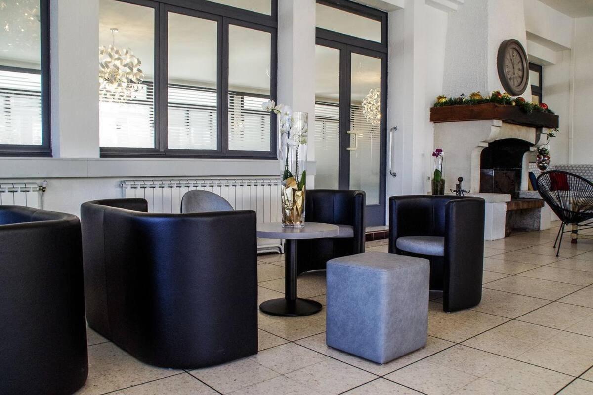 Hotel Le Robinson Бокер Екстер'єр фото